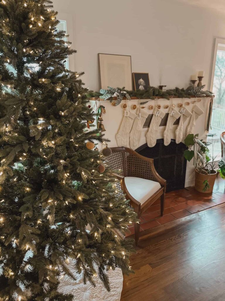 Vintage Christmas Decor You Can Make At Home!
